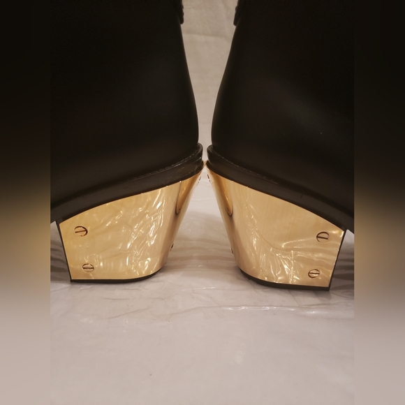 Guiseppe Zanotti Shoes - Guiseppe Zanotti Black leather biker moto western ankle boots gold plate heel 11